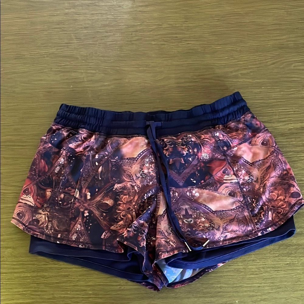 Calia by Carrie Underwood size L